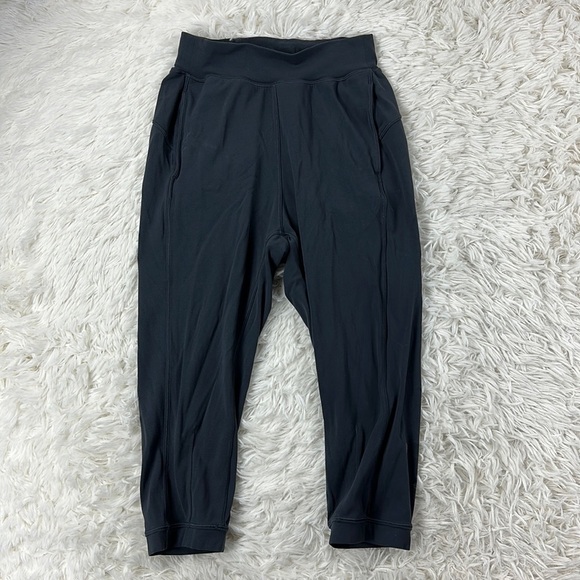 Lululemon Rejuvenate Crop *18" Blue Tied - Picture 1 of 4
